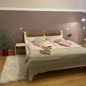 Apartment Blumsens Stadtwohnung Am Oertelplatz, München
